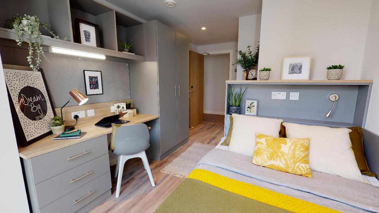 Апартаменти Iq Altus House Leeds Екстер'єр фото